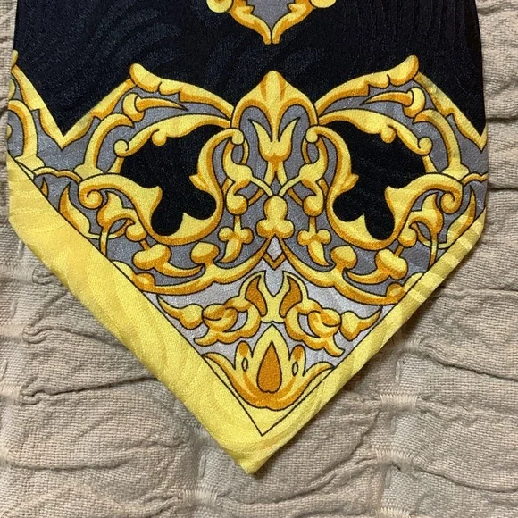 GIANNI VERSACE VINTAGE '90s BAROQUE TIE ITALY GOLD BLACK